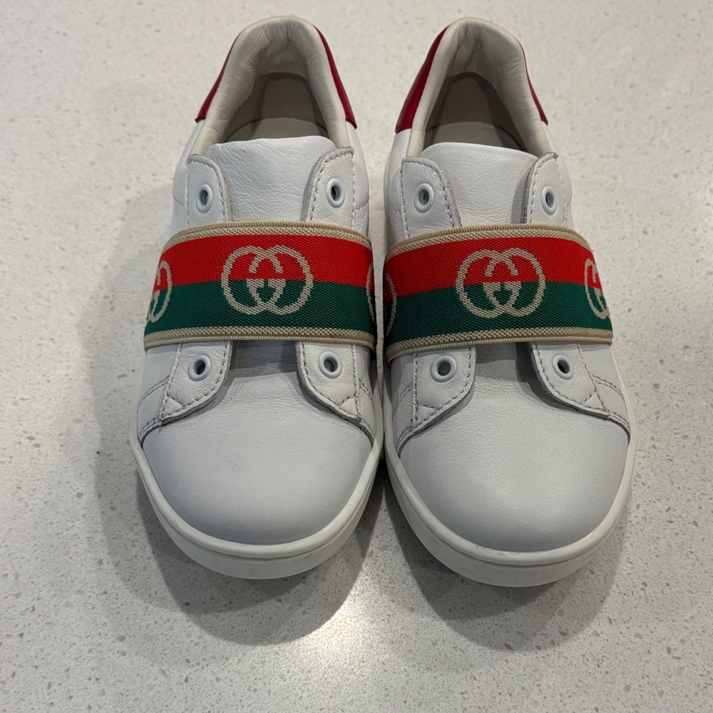 Gucci Kids White Sneakers with Red and Green Band